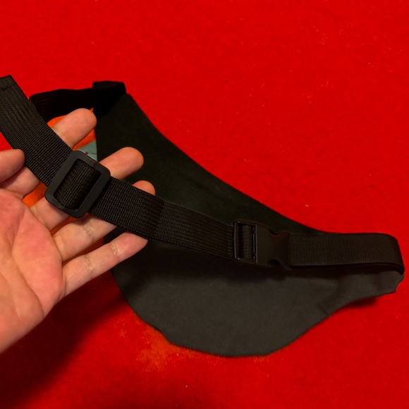 Obey unisex Eyes Icon Il emblem belt bag NWT - Picture 9 of 9